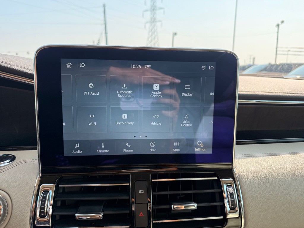 2020 Lincoln Navigator Image 13