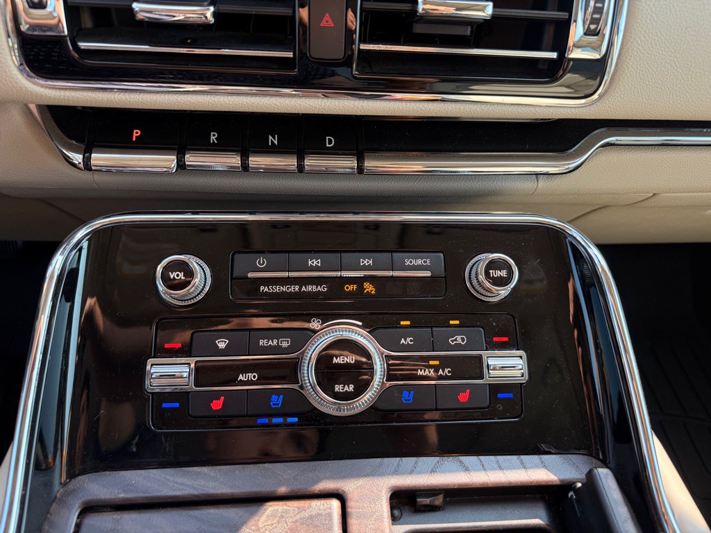 2020 Lincoln Navigator Image 16