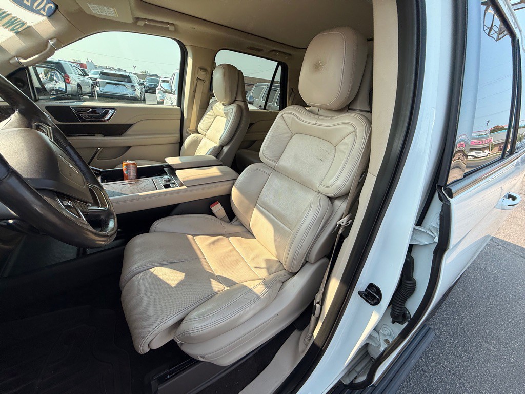 2020 Lincoln Navigator Image 18