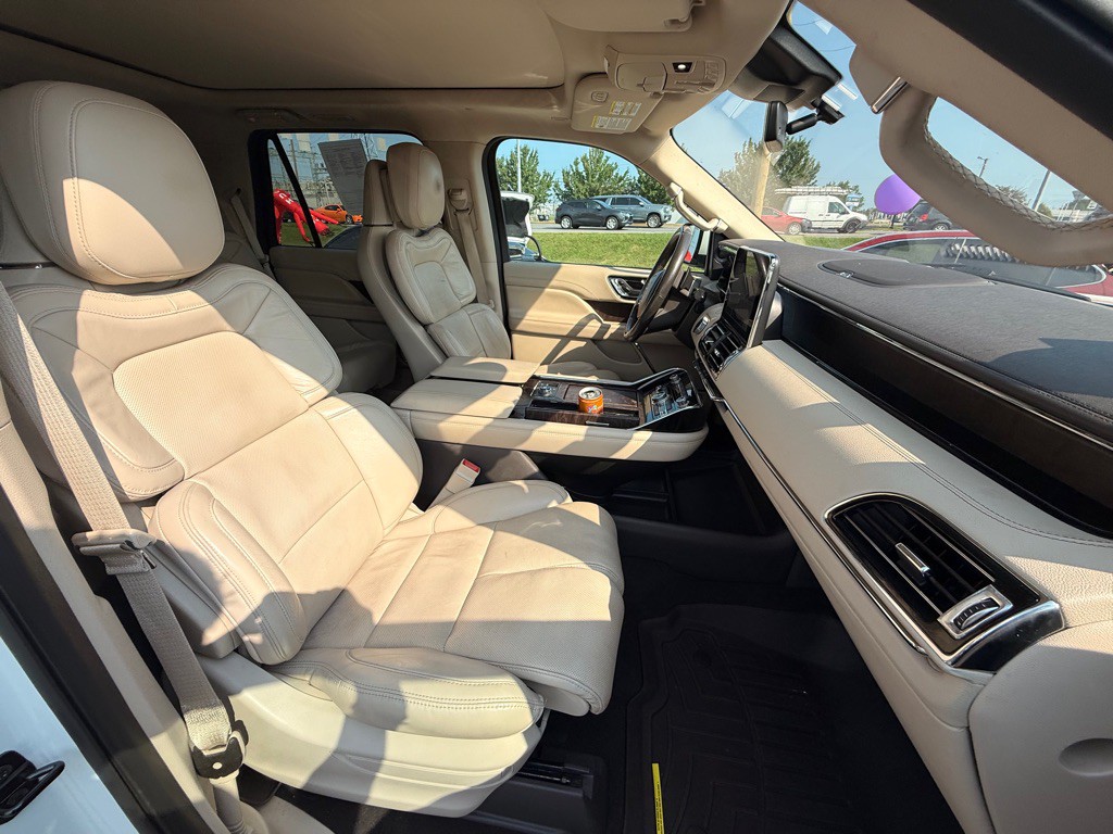 2020 Lincoln Navigator Image 19