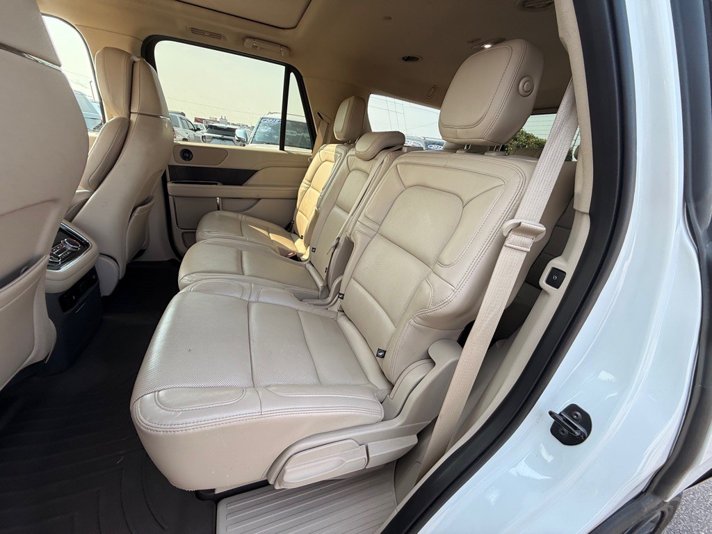 2020 Lincoln Navigator Image 21