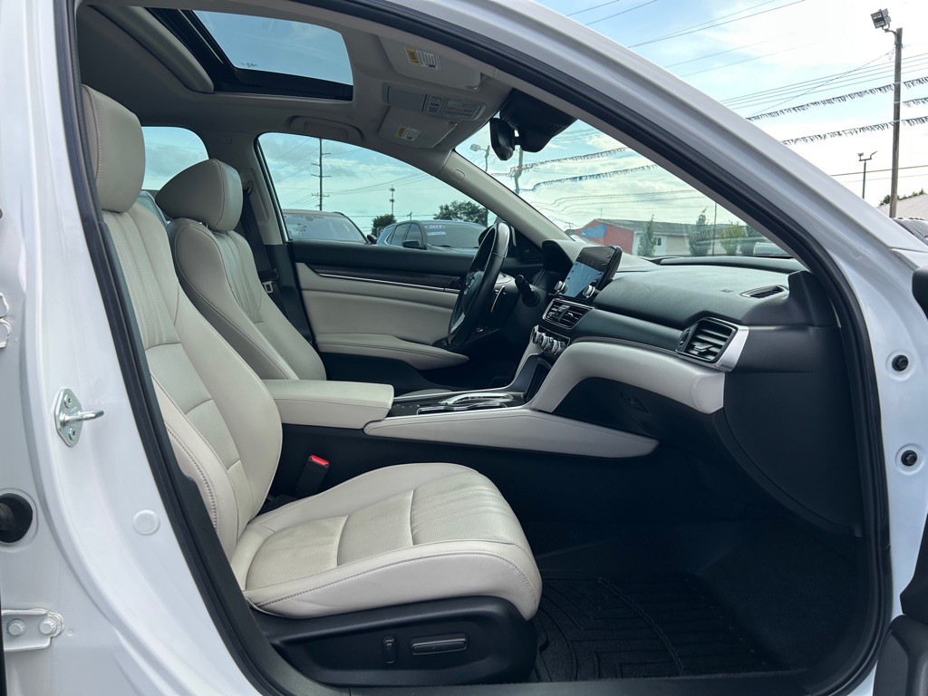 2022 Honda Accord Image 11
