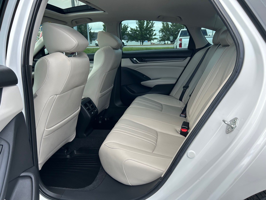 2022 Honda Accord Image 13