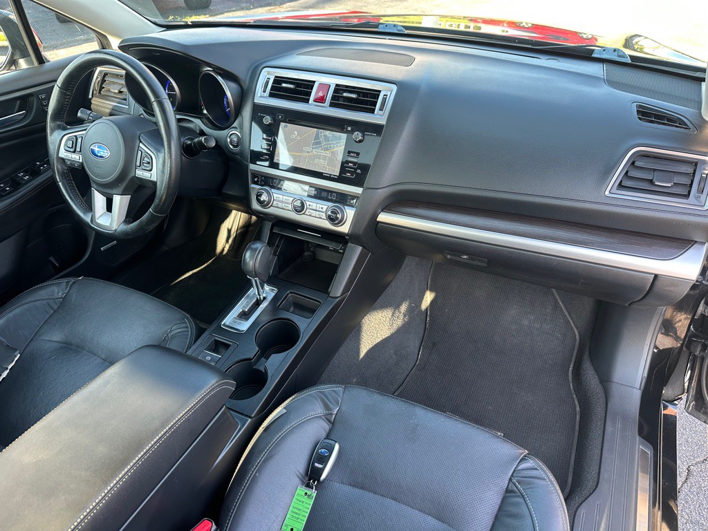 2015 Subaru Legacy Image 10
