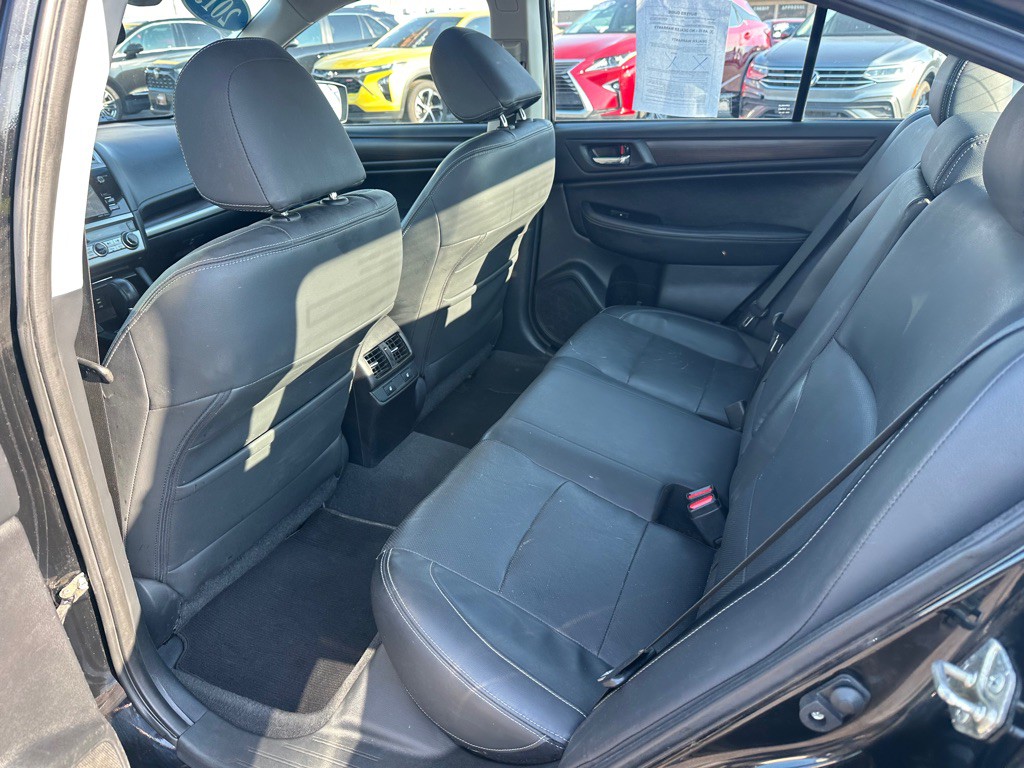 2015 Subaru Legacy Image 12