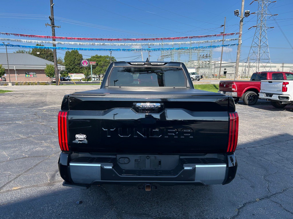 2022 Toyota Tundra Image 8