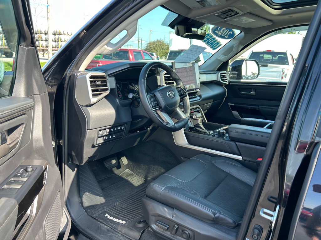 2022 Toyota Tundra Image 14