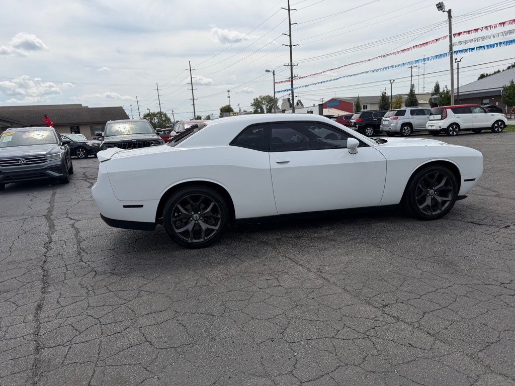 2018 Dodge Challenger Image 12