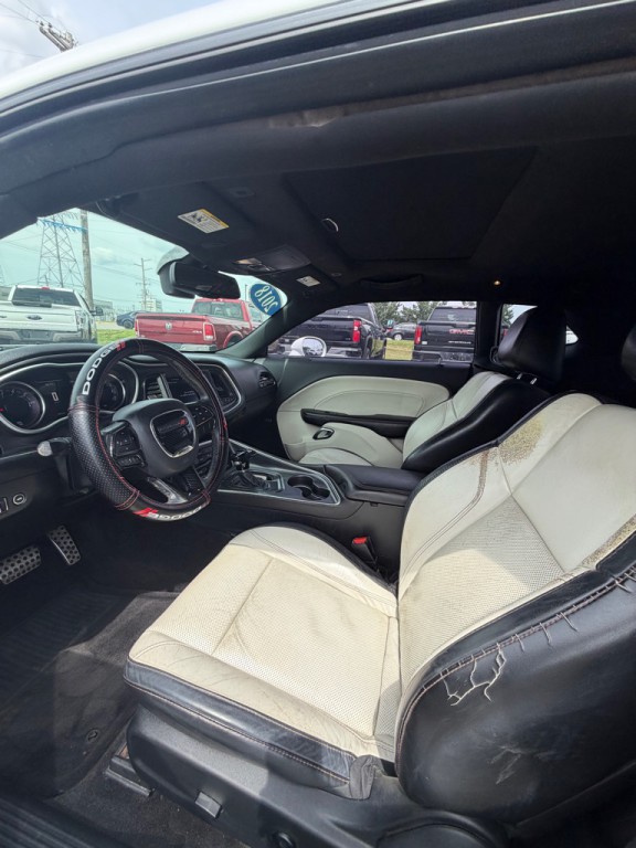 2018 Dodge Challenger Image 16