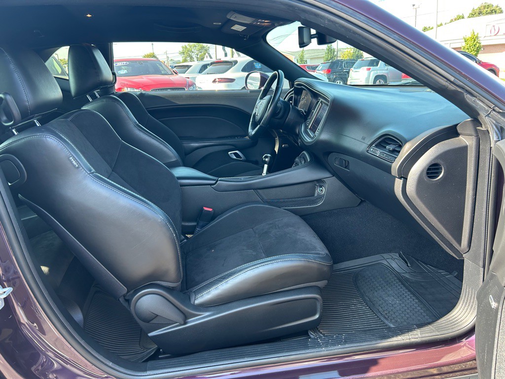 2021 Dodge Challenger Image 11
