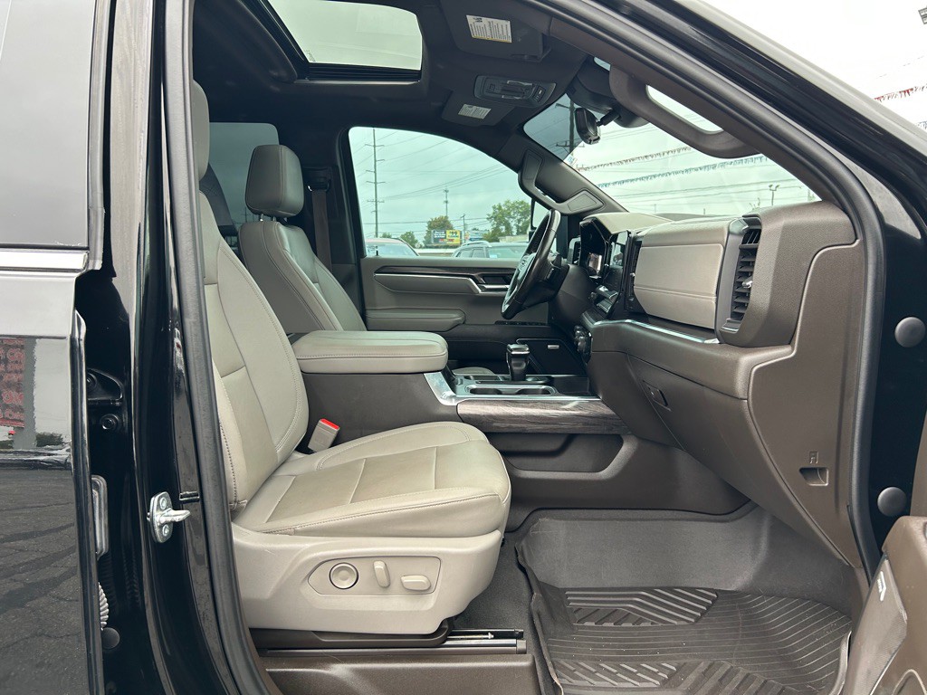 2023 Chevrolet Silverado 1500 Image 11