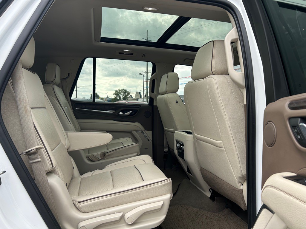 2021 GMC Yukon Image 12