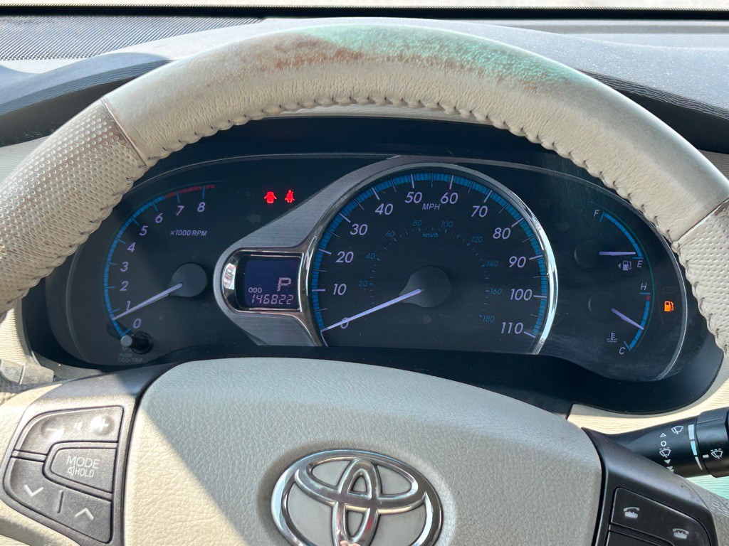 2012 Toyota Sienna Image 19