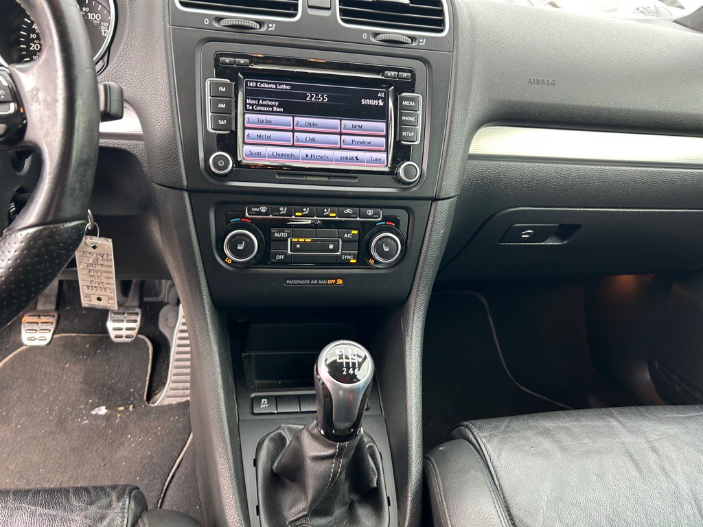 2013 Volkswagen Golf Image 16