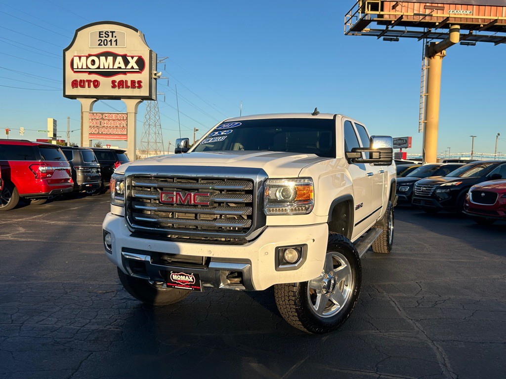 2017 GMC Sierra Image 2