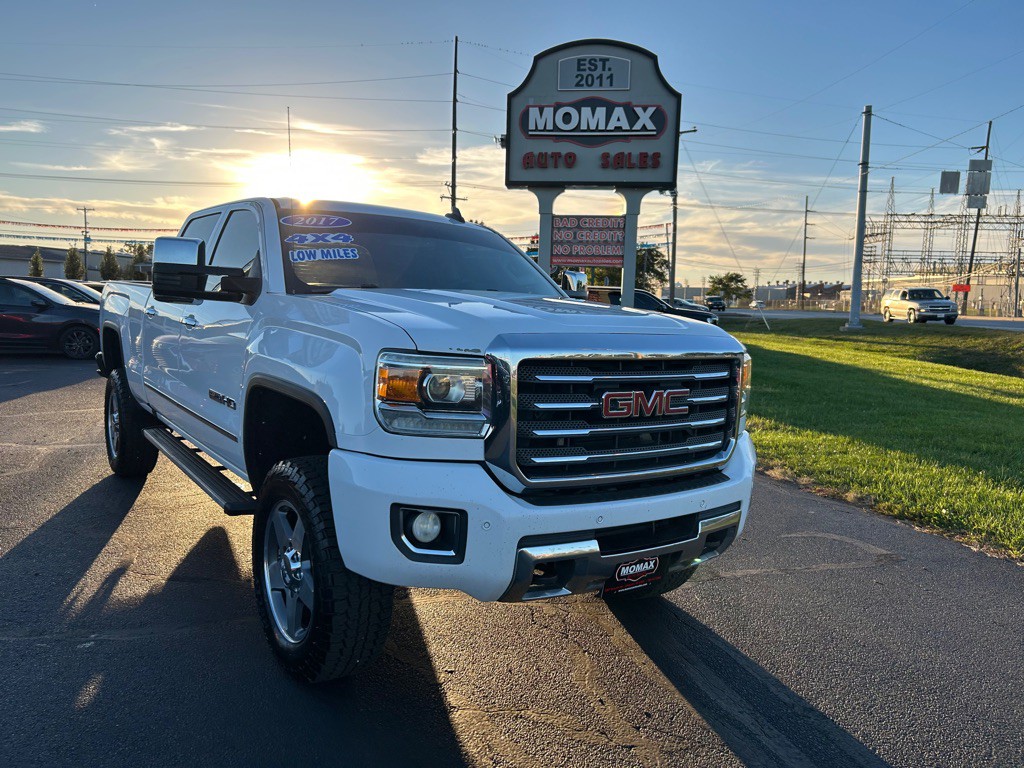 2017 GMC Sierra Image 4
