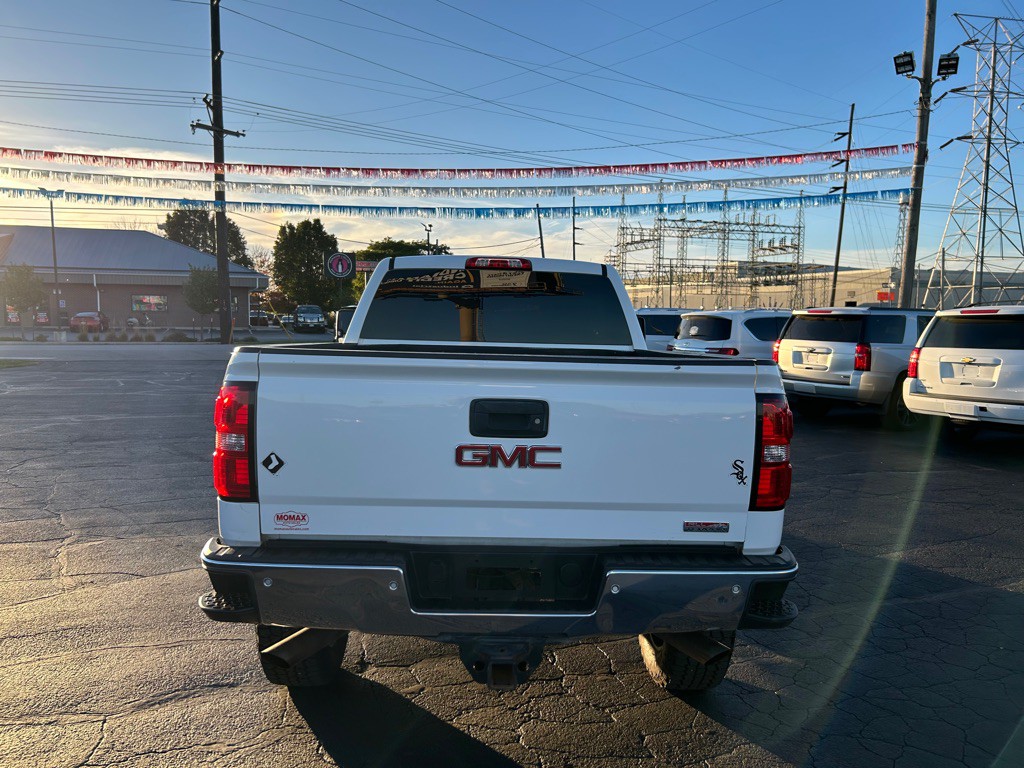 2017 GMC Sierra Image 8