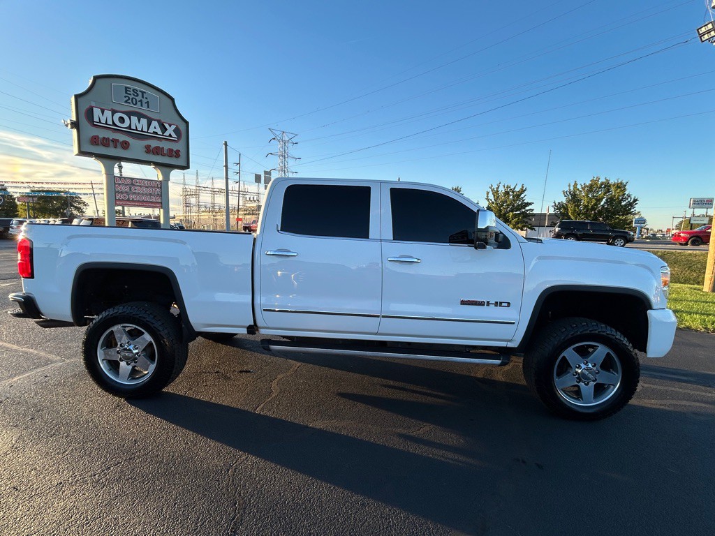 2017 GMC Sierra Image 10