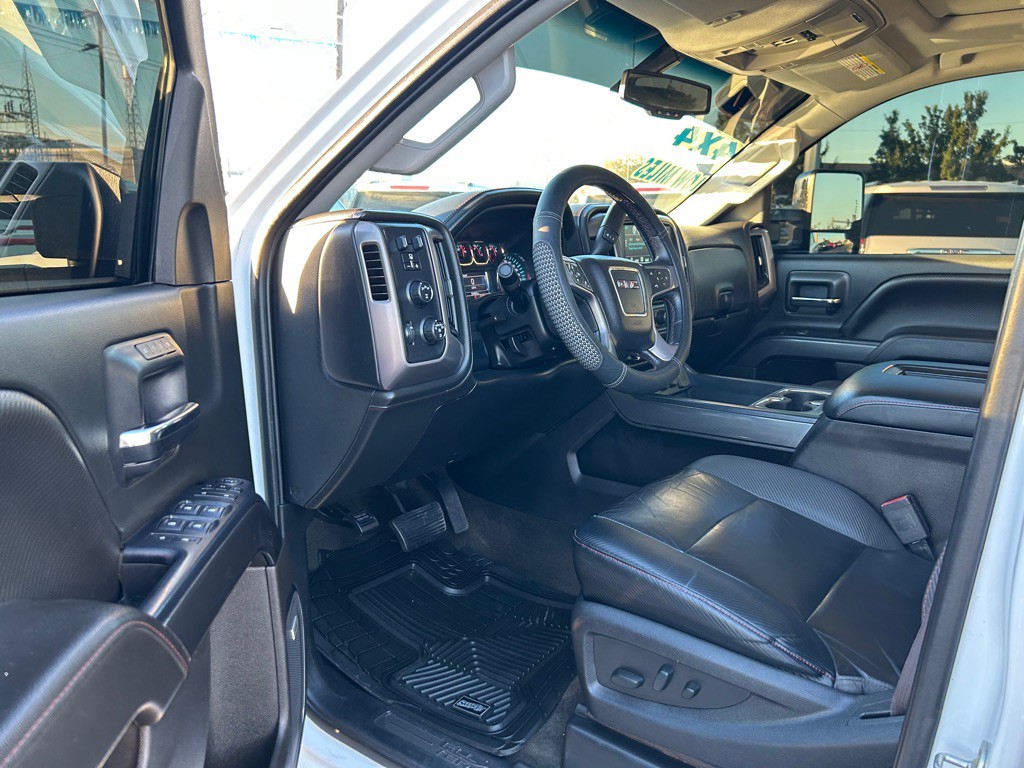 2017 GMC Sierra Image 14