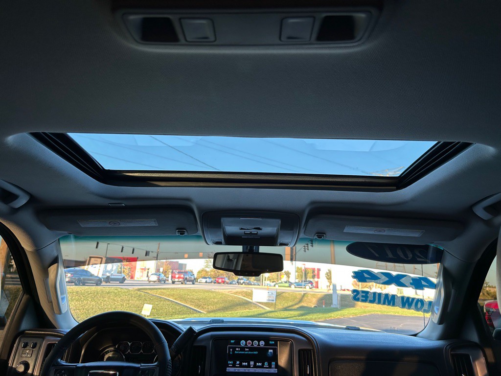 2017 GMC Sierra Image 18