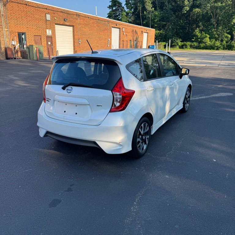 2016 Nissan Versa Image 4