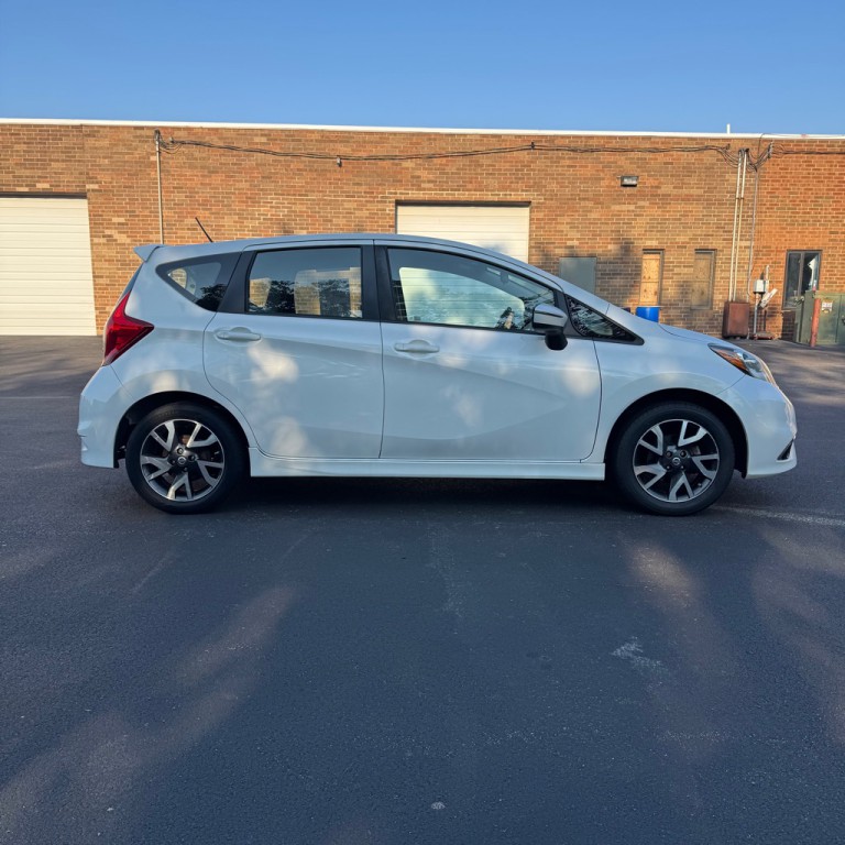 2016 Nissan Versa Image 5