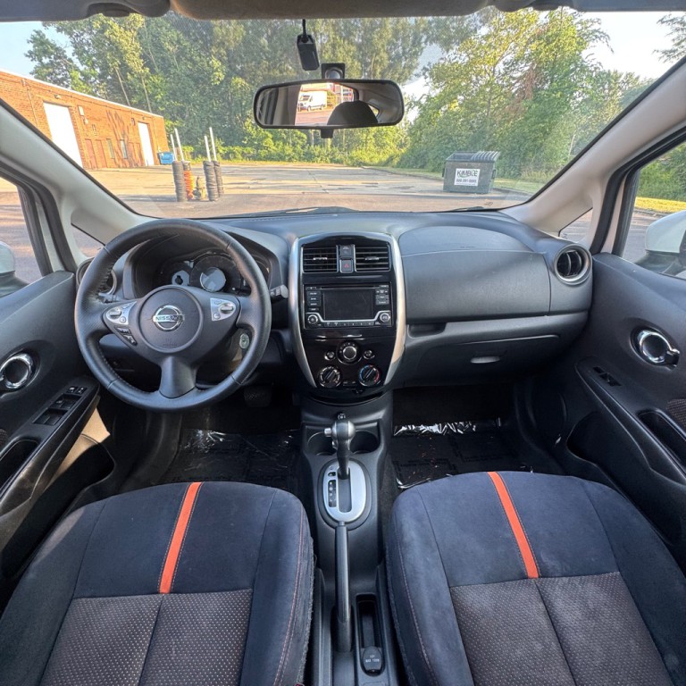 2016 Nissan Versa Image 7