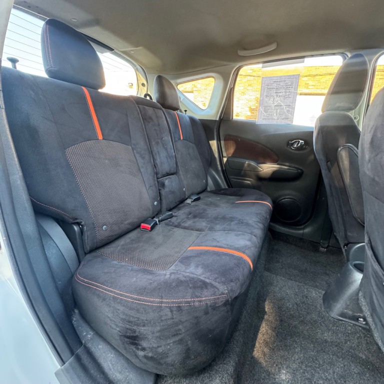 2016 Nissan Versa Image 12