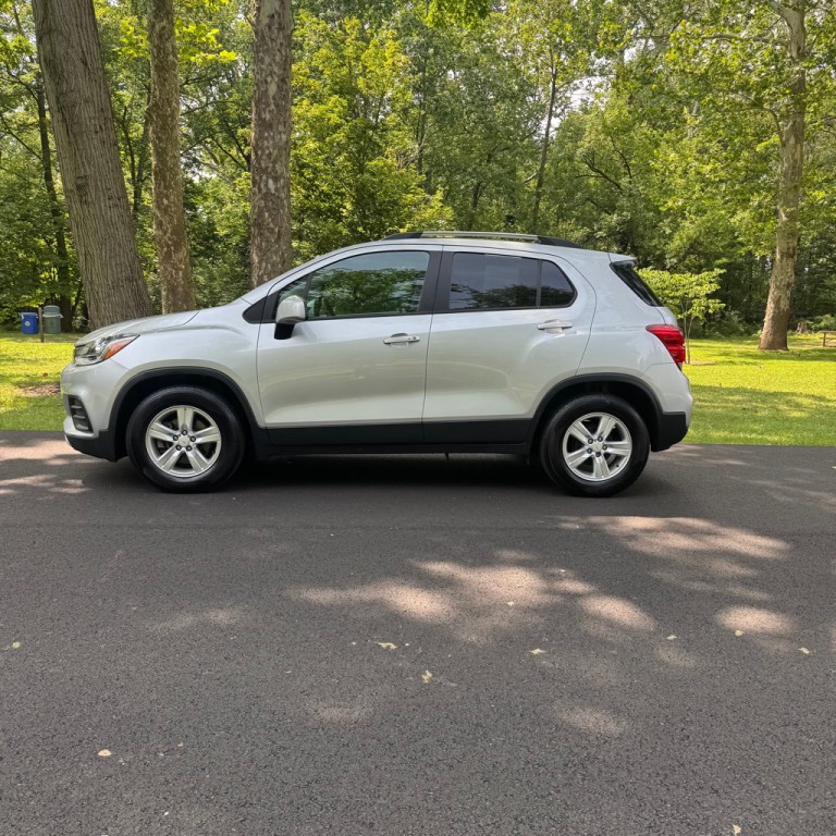 2021 Chevrolet Trax Image 2