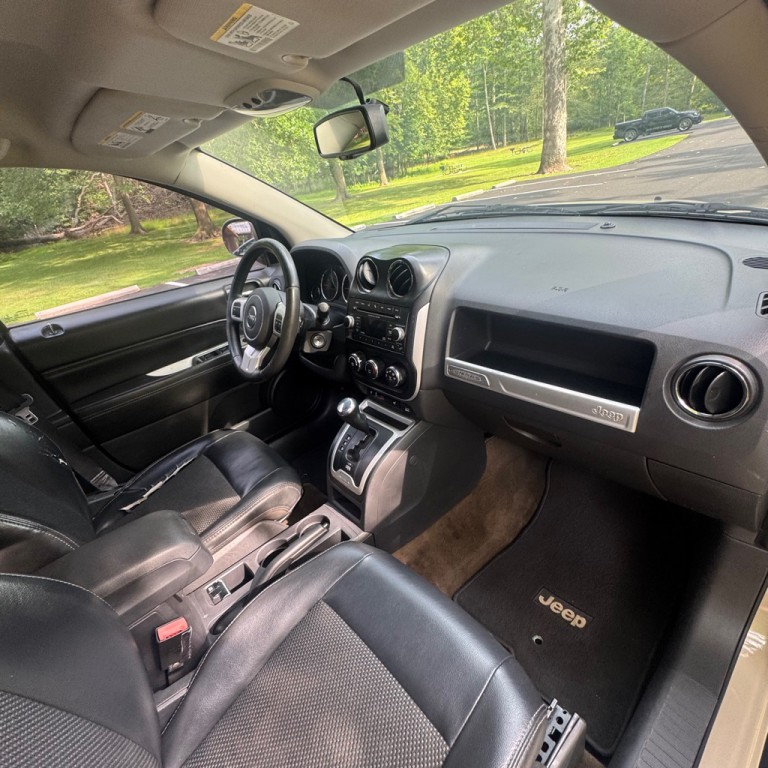 2017 Jeep Compass Image 8