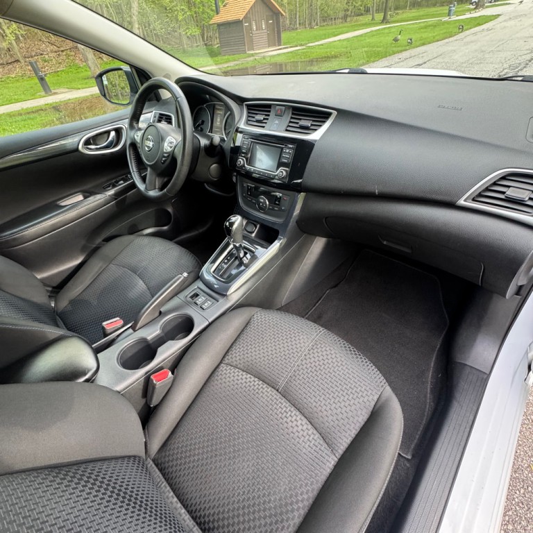 2018 Nissan Sentra Image 9