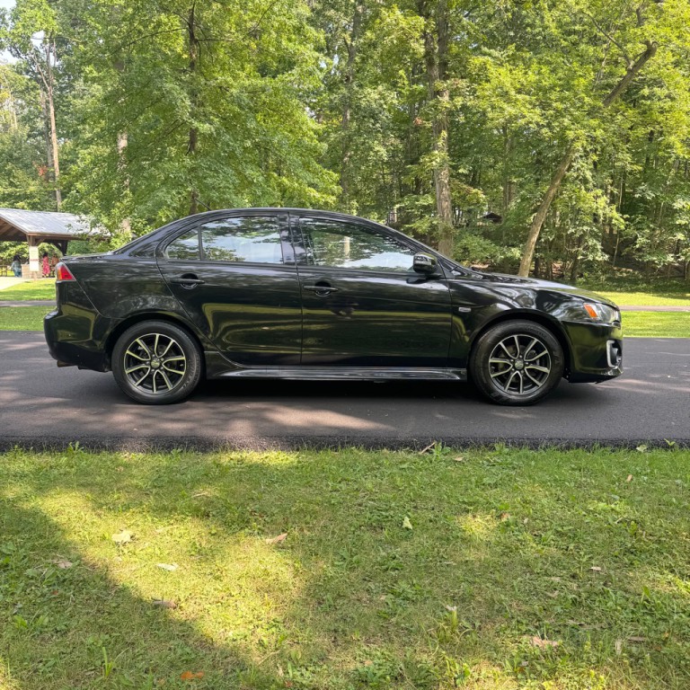2017 Mitsubishi Lancer Image 5
