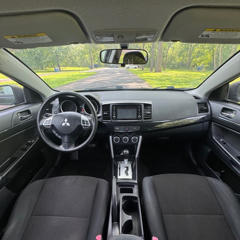 2017 Mitsubishi Lancer Image 7
