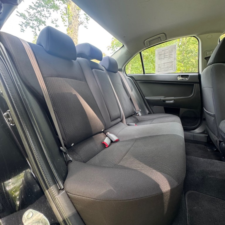 2017 Mitsubishi Lancer Image 12