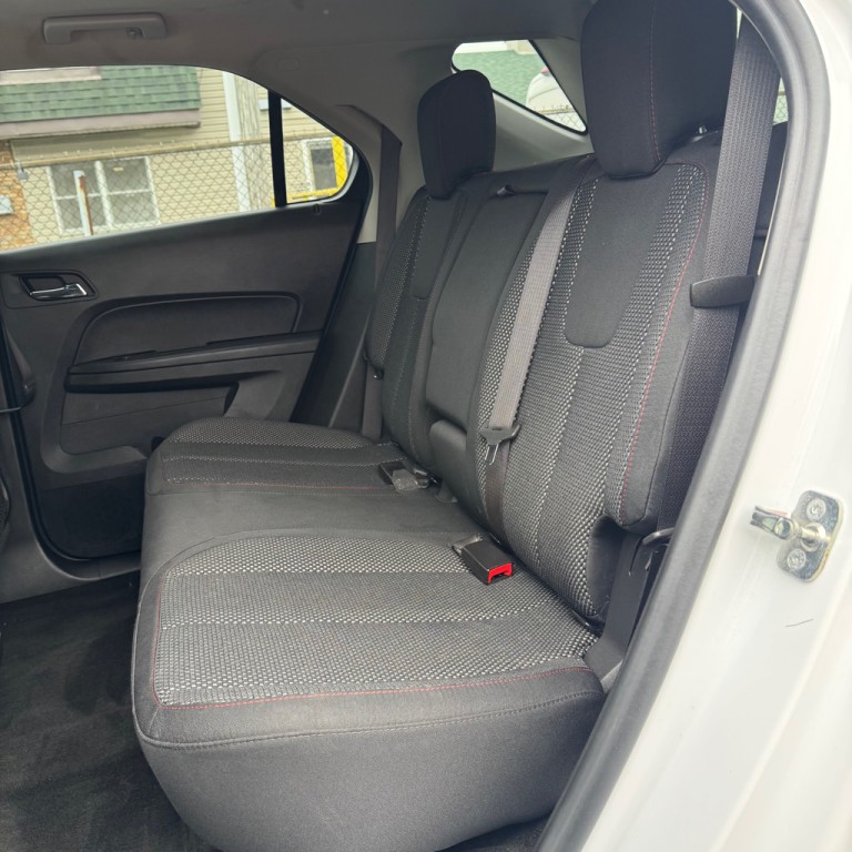 2017 Chevrolet Equinox Image 11
