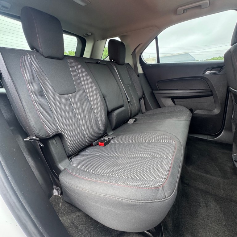 2017 Chevrolet Equinox Image 12
