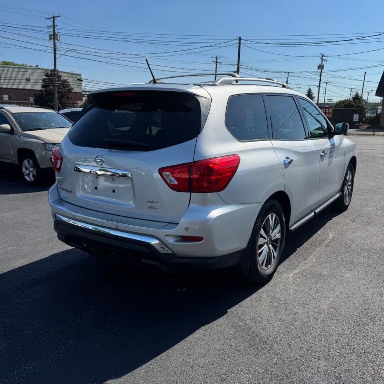 2017 Nissan Pathfinder Image 4