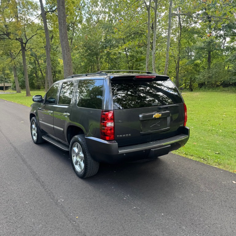 2011 Chevrolet Tahoe Image 3