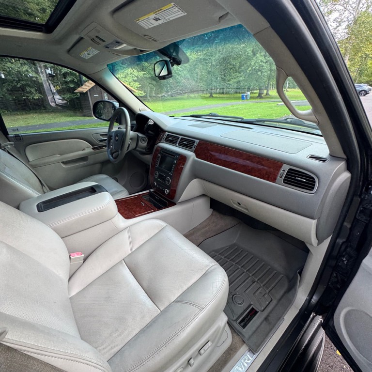 2011 Chevrolet Tahoe Image 9