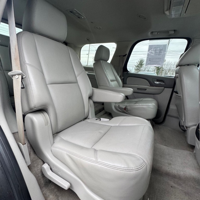 2011 Chevrolet Tahoe Image 11