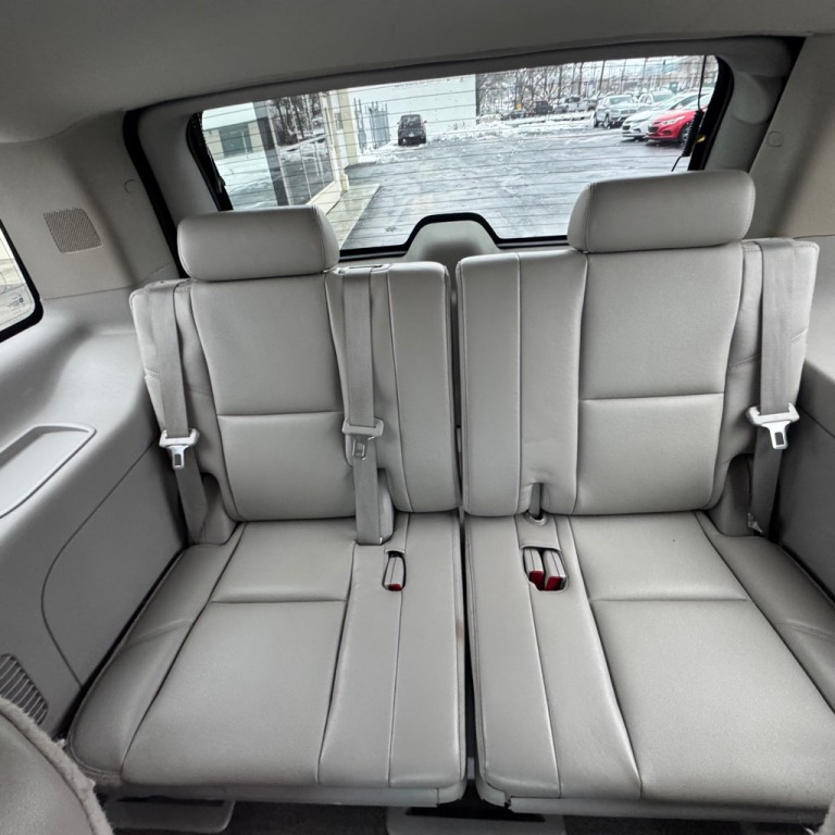2011 Chevrolet Tahoe Image 12