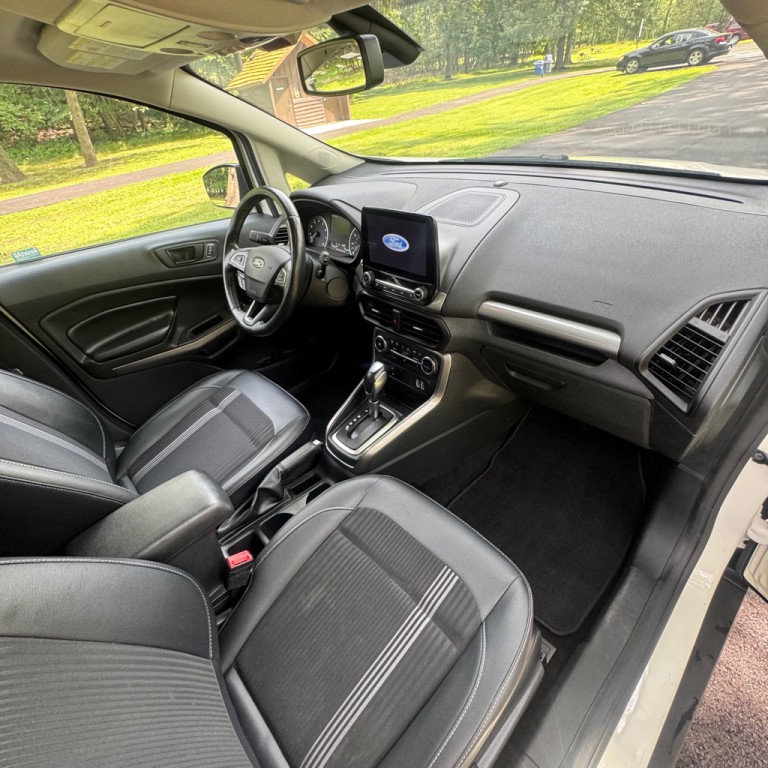 2020 Ford Econoline Image 9