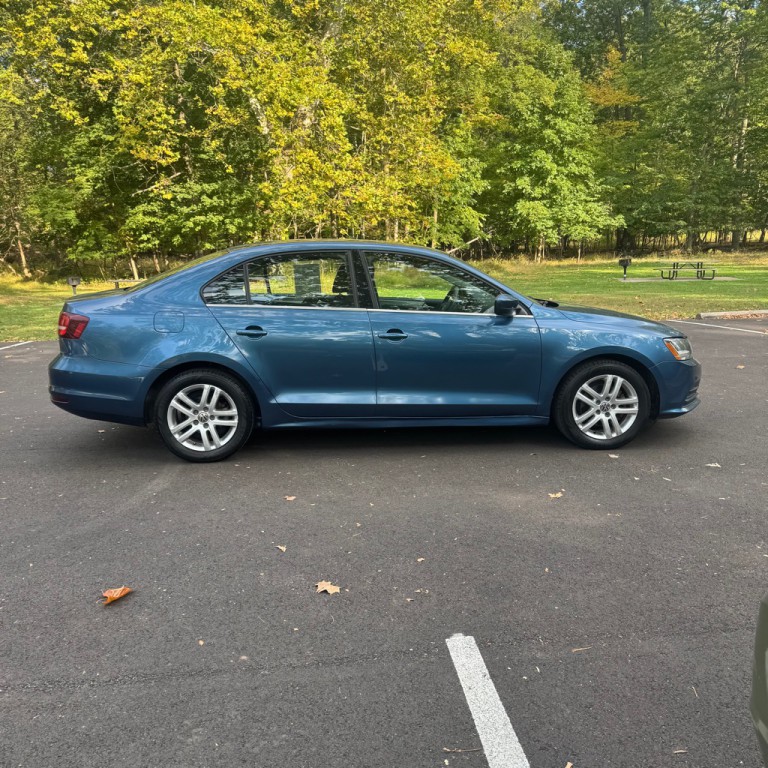 2017 Volkswagen Jetta Image 5