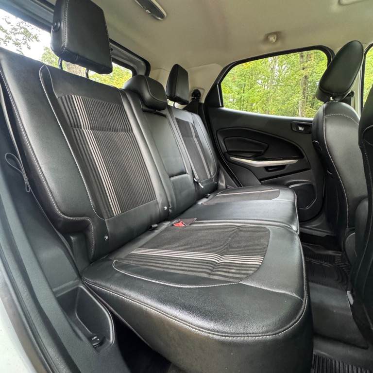 2019 Ford Econoline Image 12