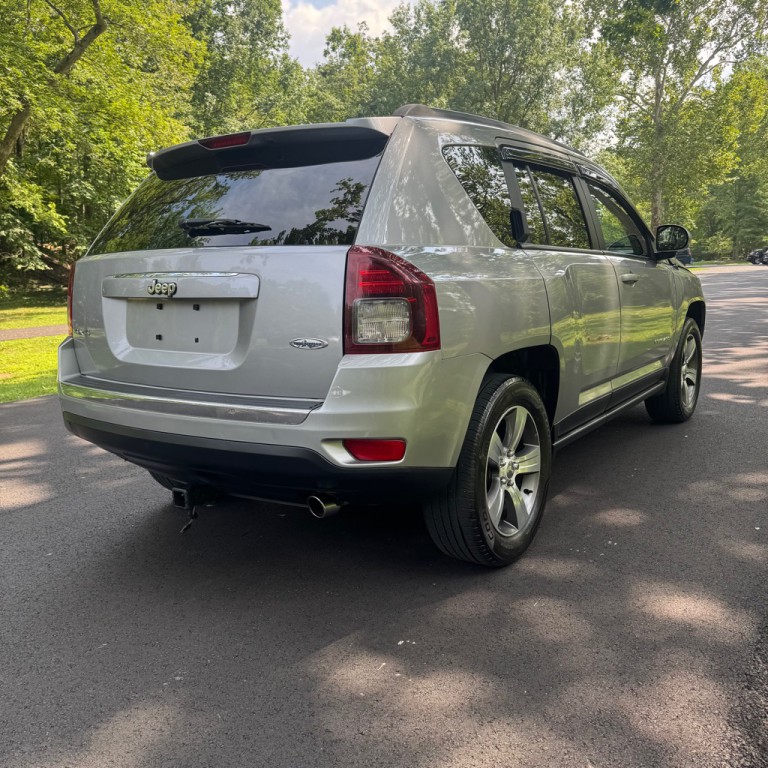 2017 Jeep Compass Image 4