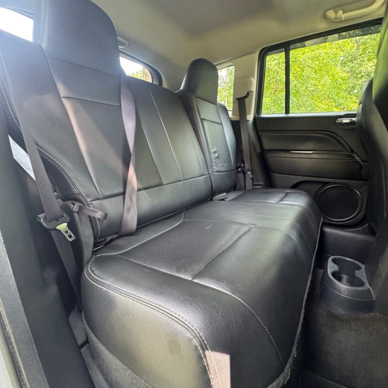 2017 Jeep Compass Image 12