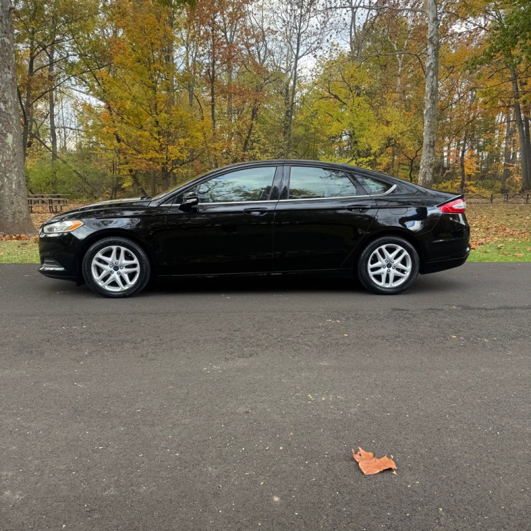 2016 Ford Fusion Image 2