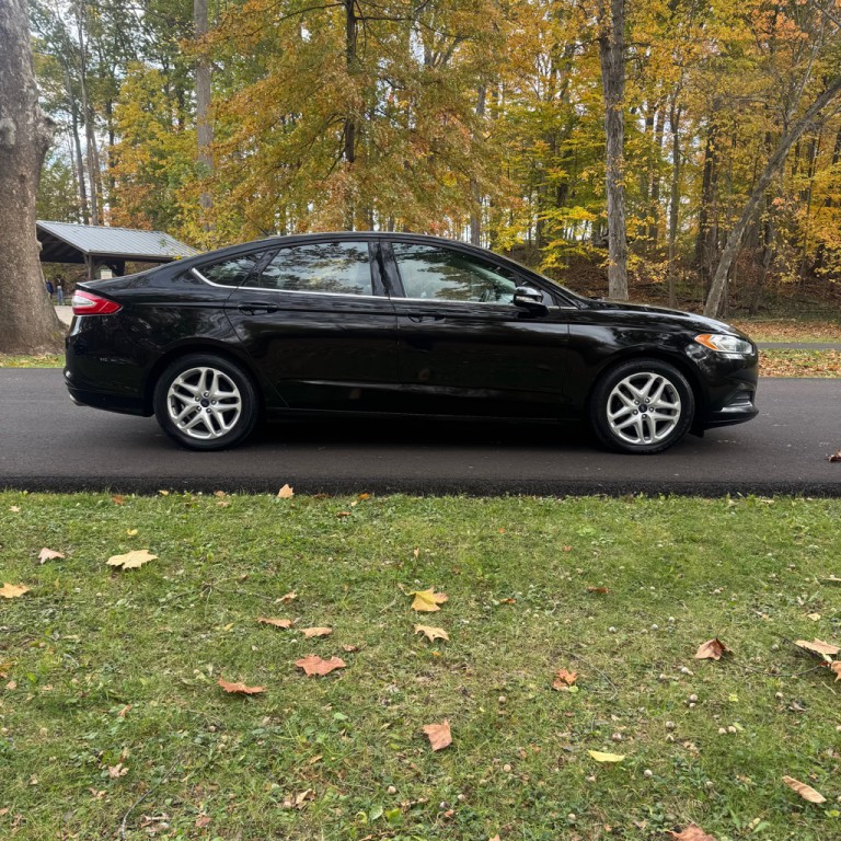 2016 Ford Fusion Image 5