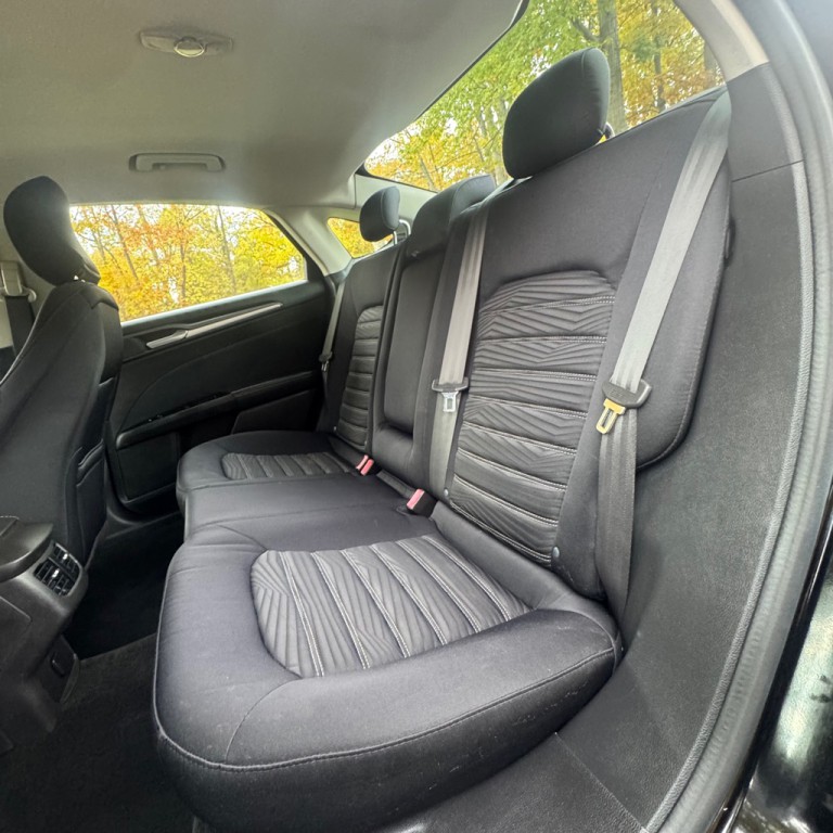 2016 Ford Fusion Image 10