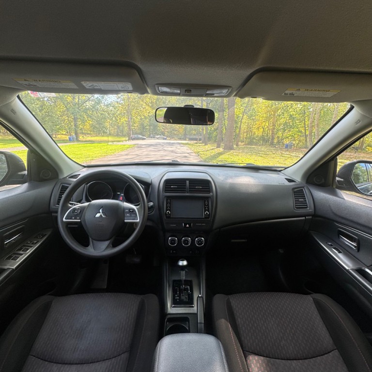 2018 Mitsubishi Outlander Image 7